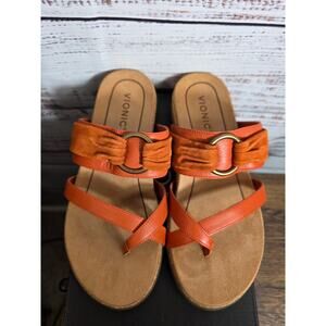 Vionic Landyn Orange Strappy Comfort Sandals women's size 7 NIB